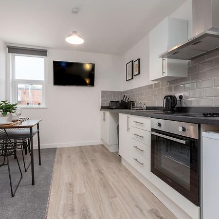 Charles Alexander Short Stay - Charnley House Apartments Blackpool Exterior photo