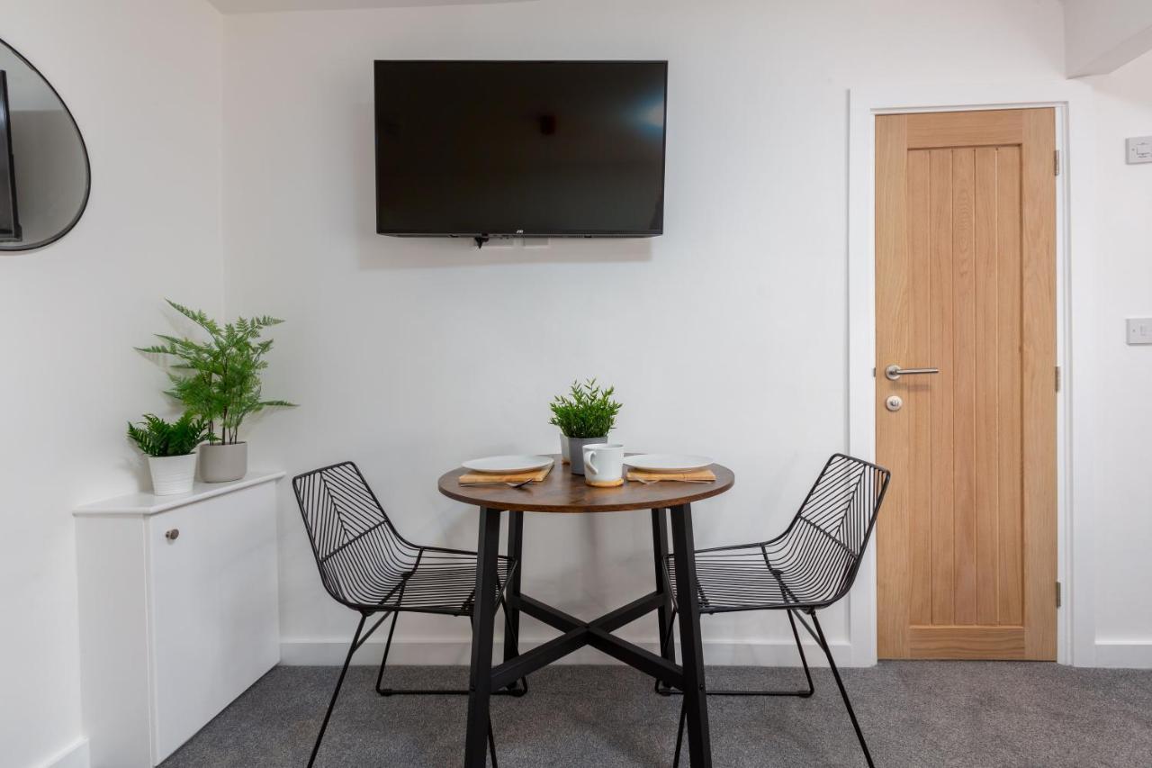 Charles Alexander Short Stay - Charnley House Apartments Blackpool Exterior photo